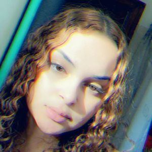 Meet your Posher, Carolina